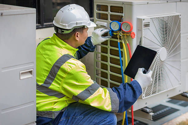 Professional Emergency Hvac Repair technician working in Robertsville, NJ